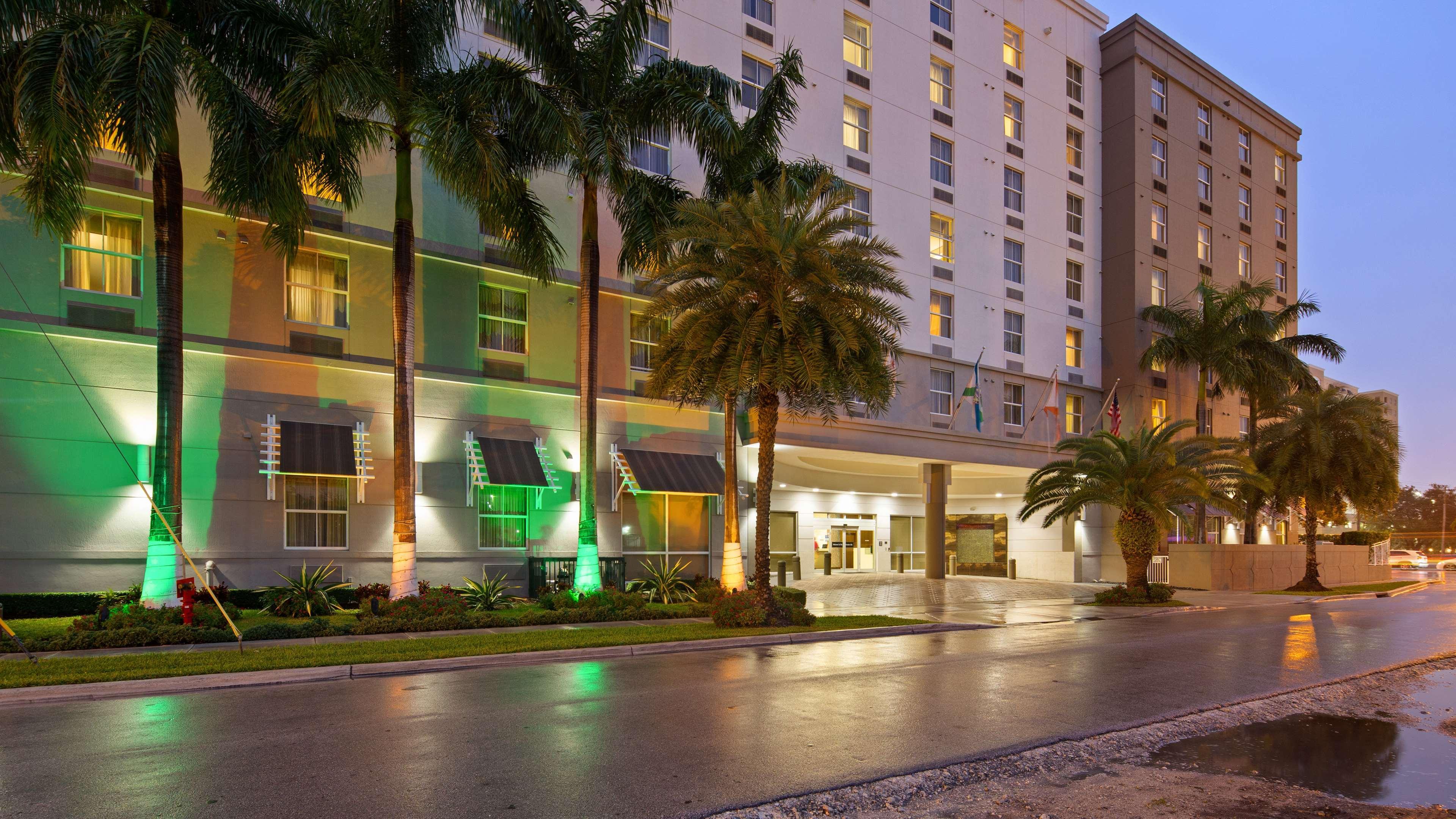 Best Western Plus Miami Intl Airport Hotel & Suites Coral Gables Exterior foto